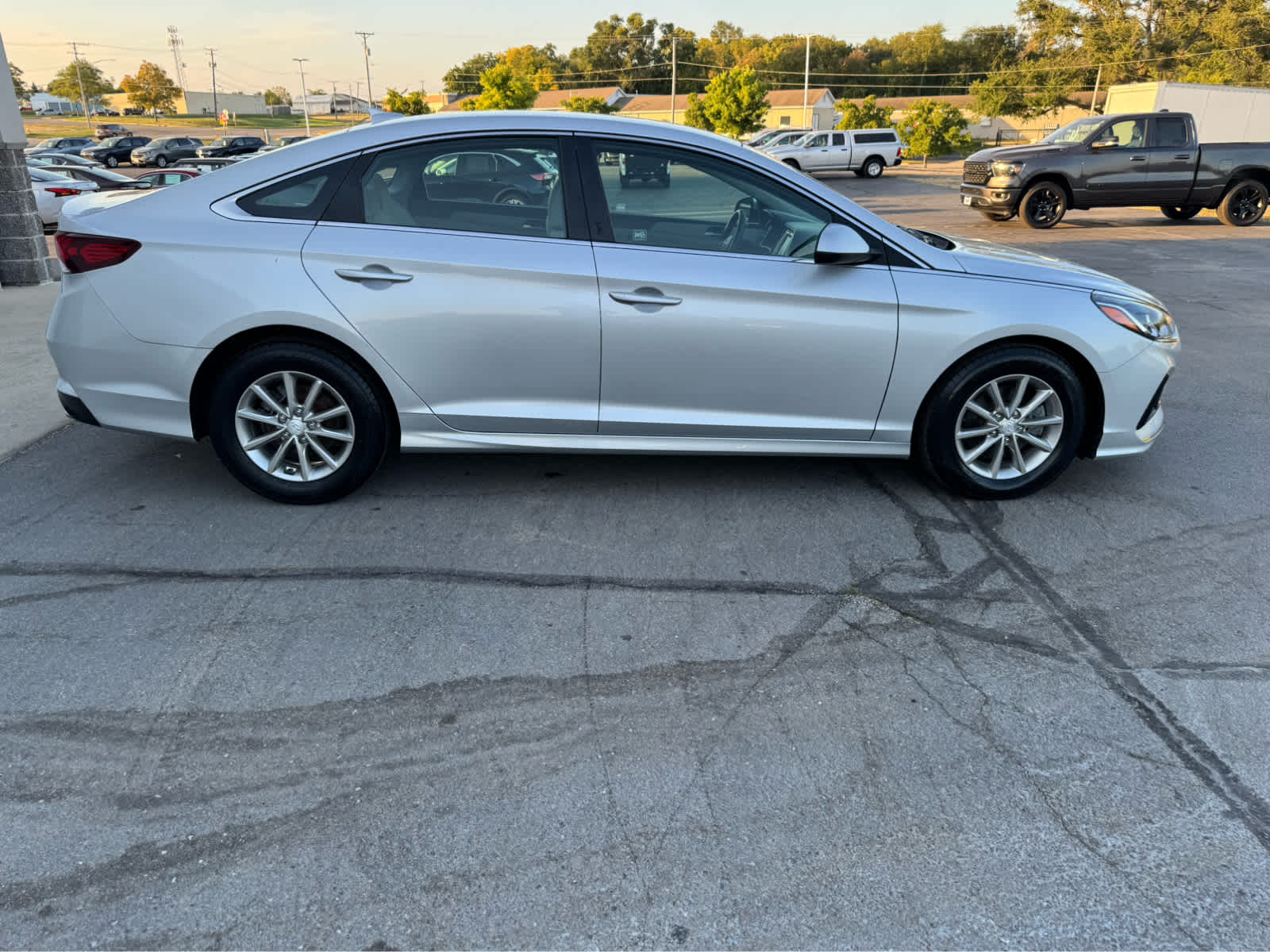 2018 Hyundai Sonata Eco photo 2