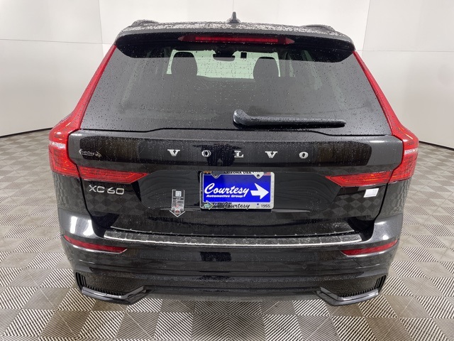 2024 Volvo XC60 photo 10