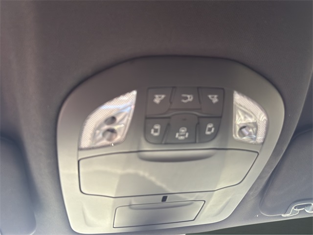 2026 Chrysler Pacifica photo 21