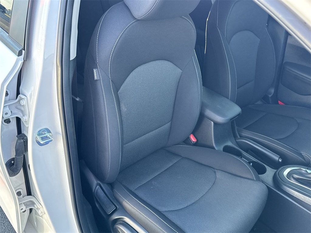 2024 Kia Forte LXS photo 29
