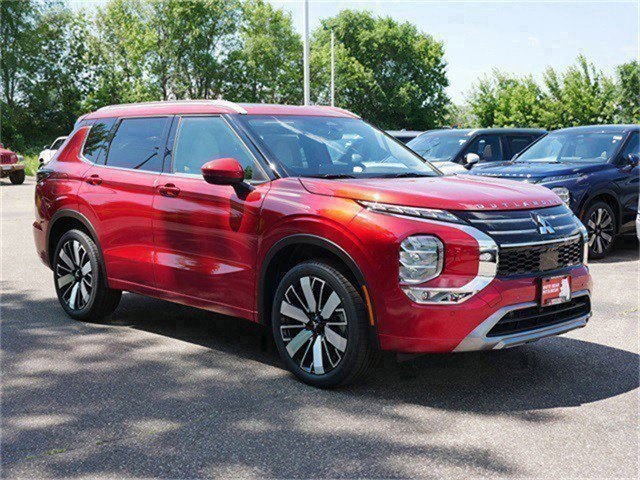 2025 Mitsubishi Outlander SEL's photo