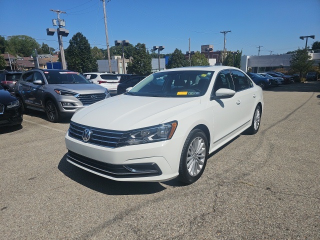 2017 Volkswagen Passat SE photo 7
