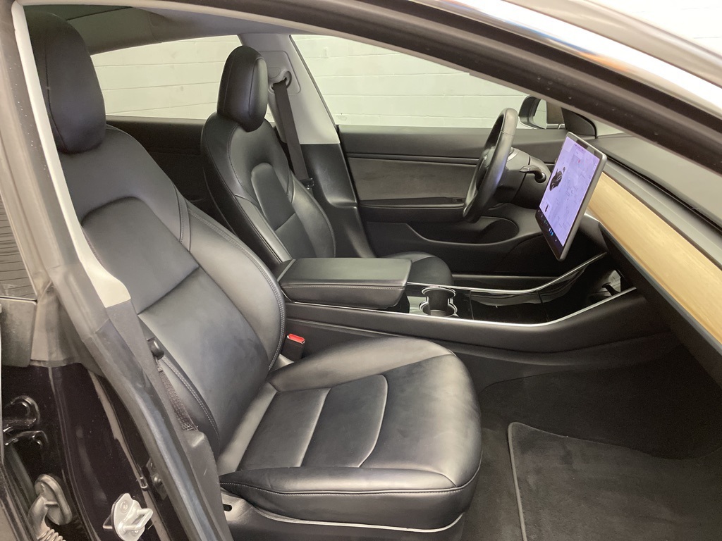 2018 Tesla Model 3 Long Range photo 16