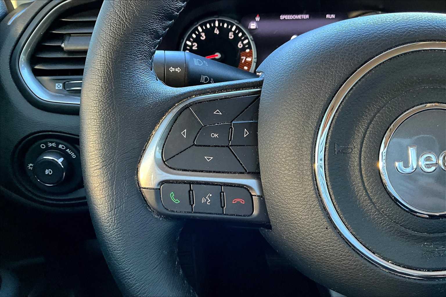 2022 Jeep Renegade Limited photo 23