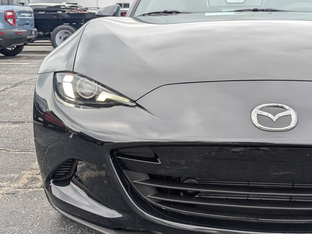 2025 Mazda MX-5 Miata Miata Sport photo 9