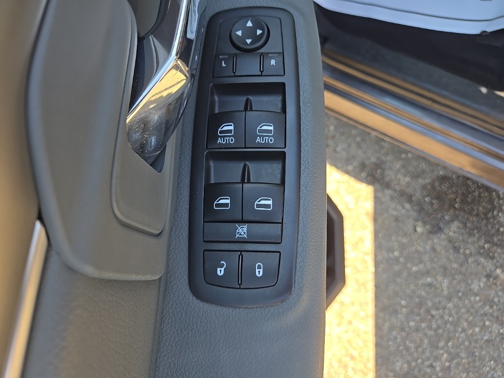 2019 Ram 1500 Classic Warlock photo 10
