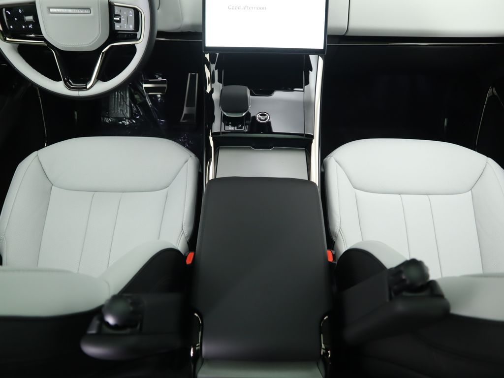 2025 Land Rover Range Rover Sport P530 Dynamic SE photo 12