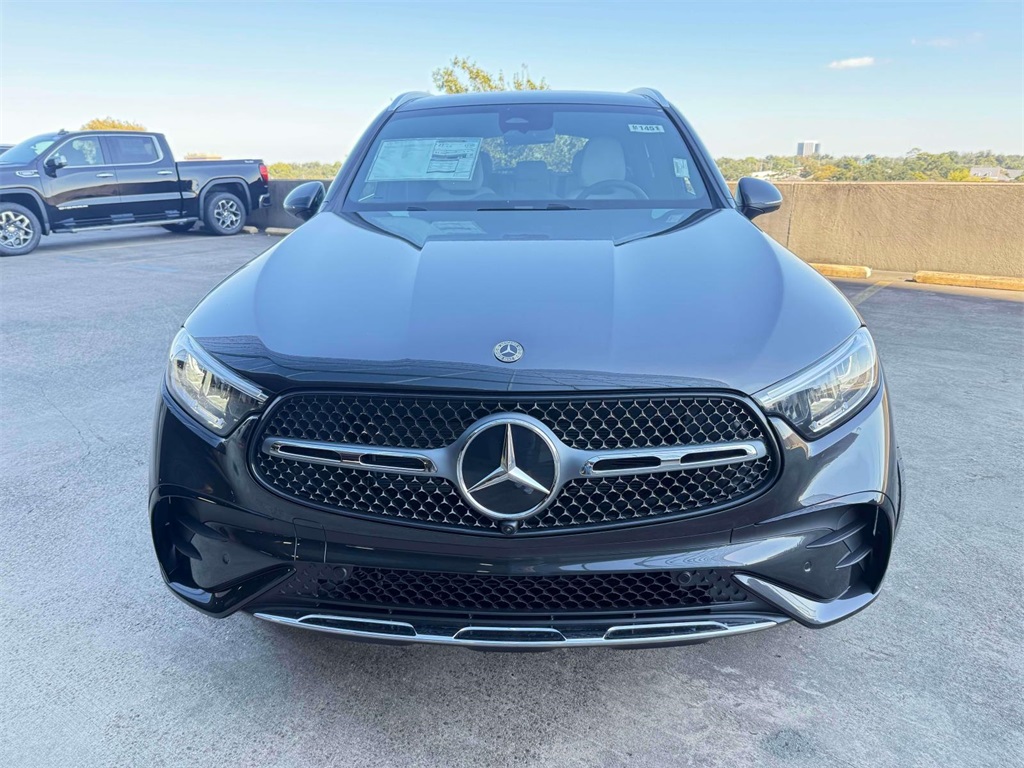 2026 Mercedes Benz GLC 300 photo 2