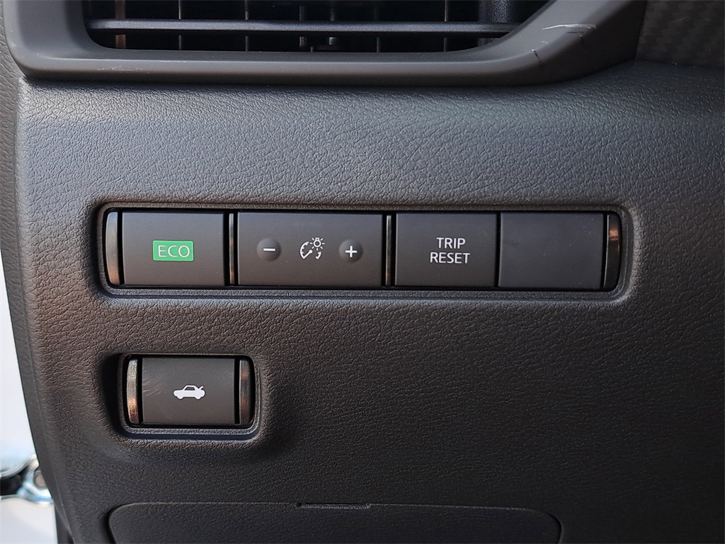 2025 Nissan Sentra S photo 21