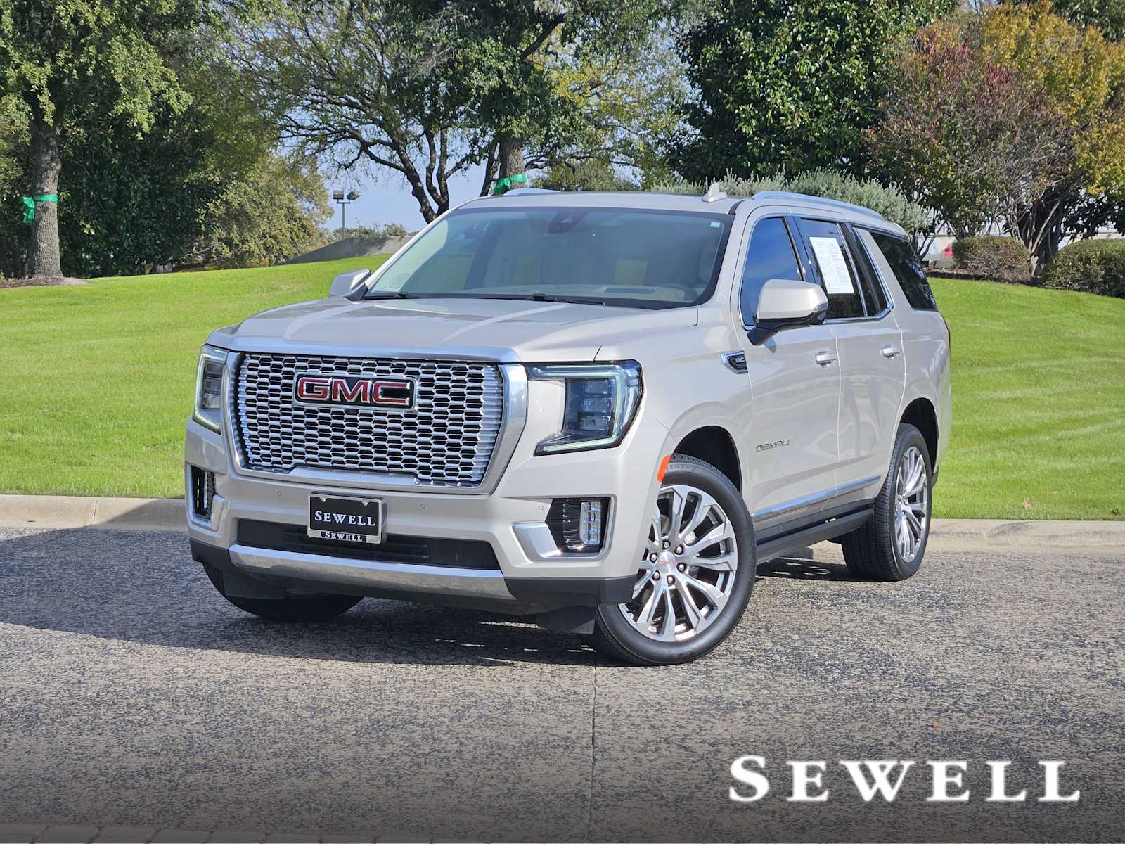 2022 GMC Yukon Denali's photo
