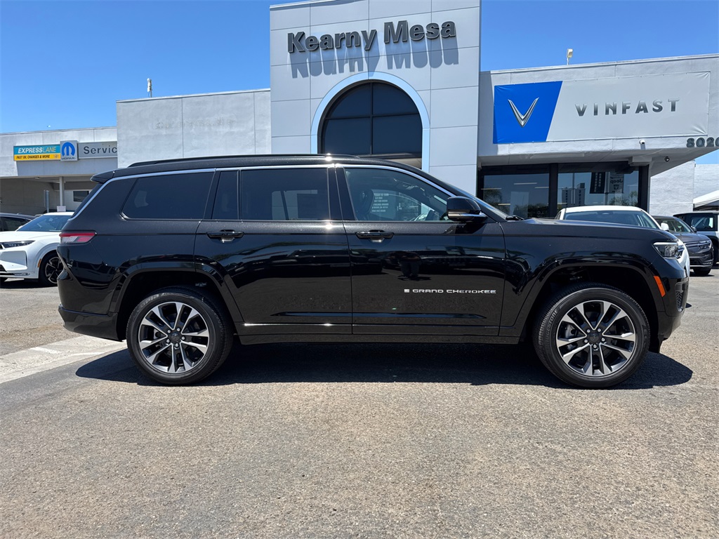 2025 Jeep Grand Cherokee Overland photo 5