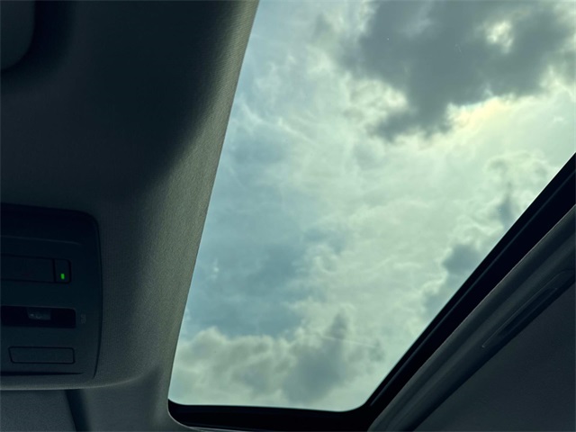 2025 Nissan Sentra SR photo 24