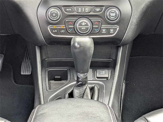 2019 Jeep Cherokee Latitude photo 19