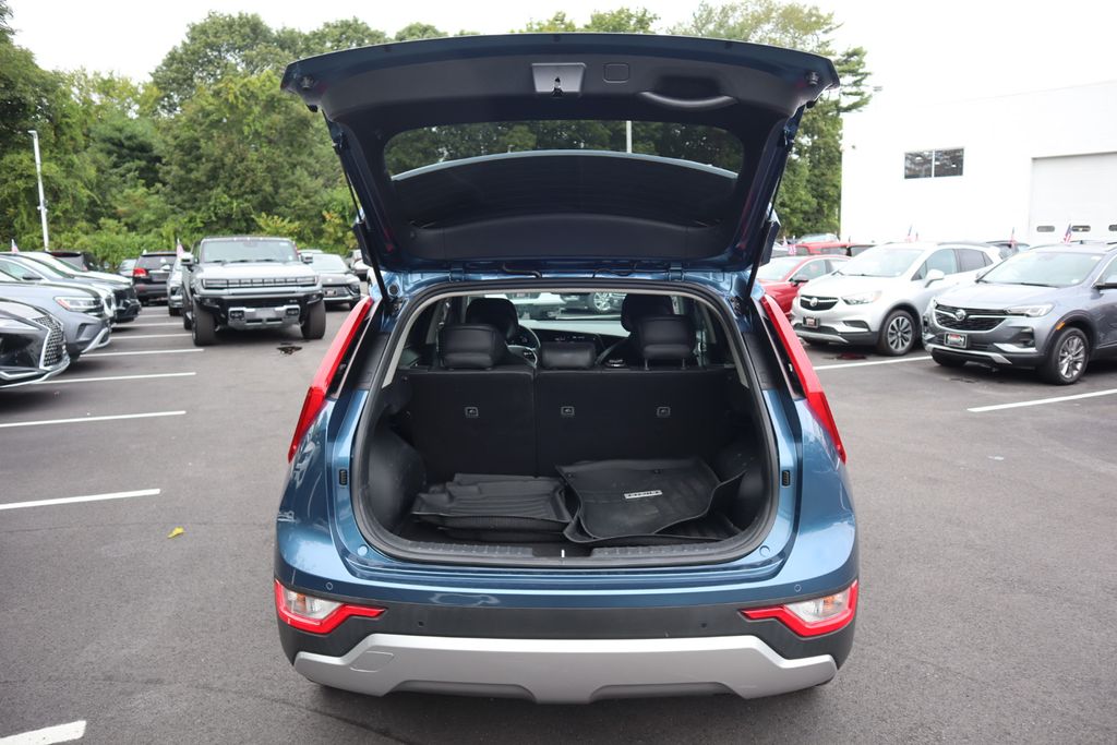 2024 Kia Niro EX photo 24