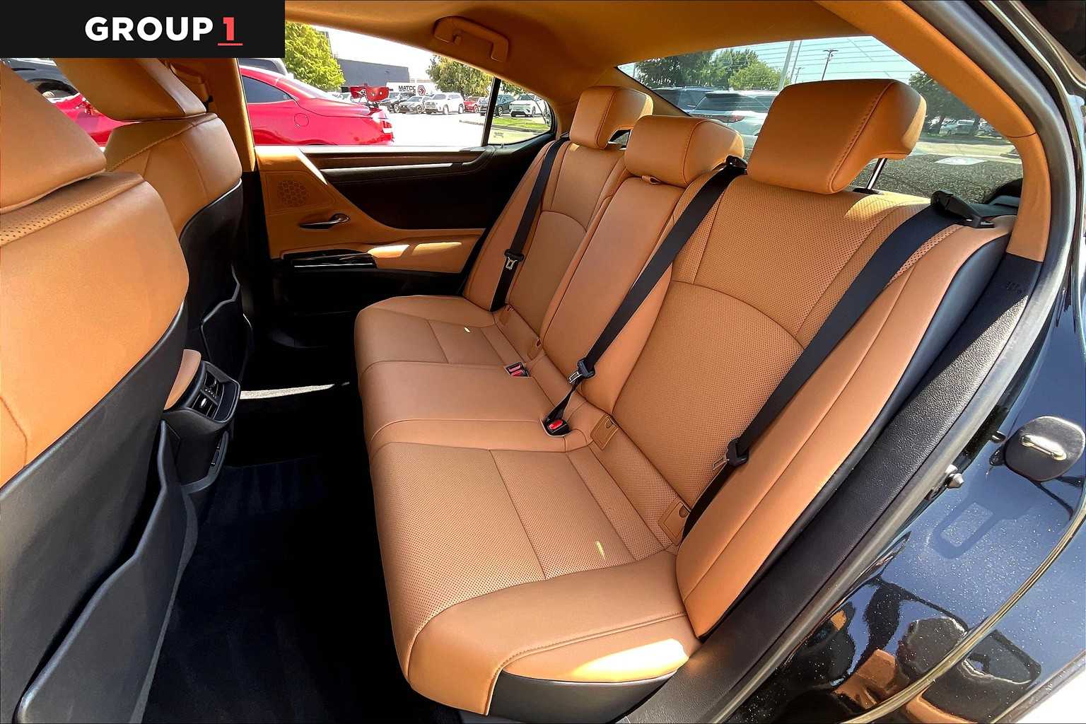 2022 Lexus ES Premium photo 18