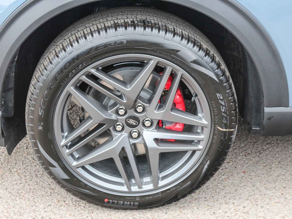 2025 Ford Explorer ST-Line photo 4