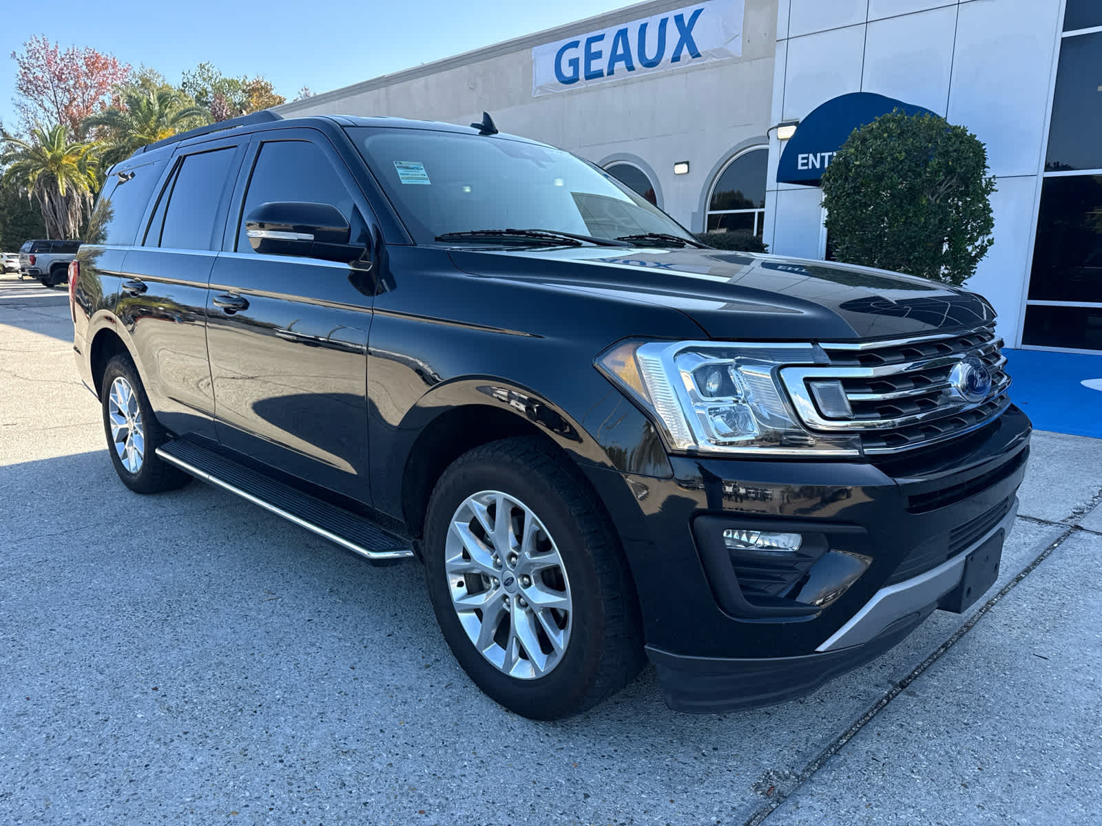 2021 Ford Expedition XLT's photo