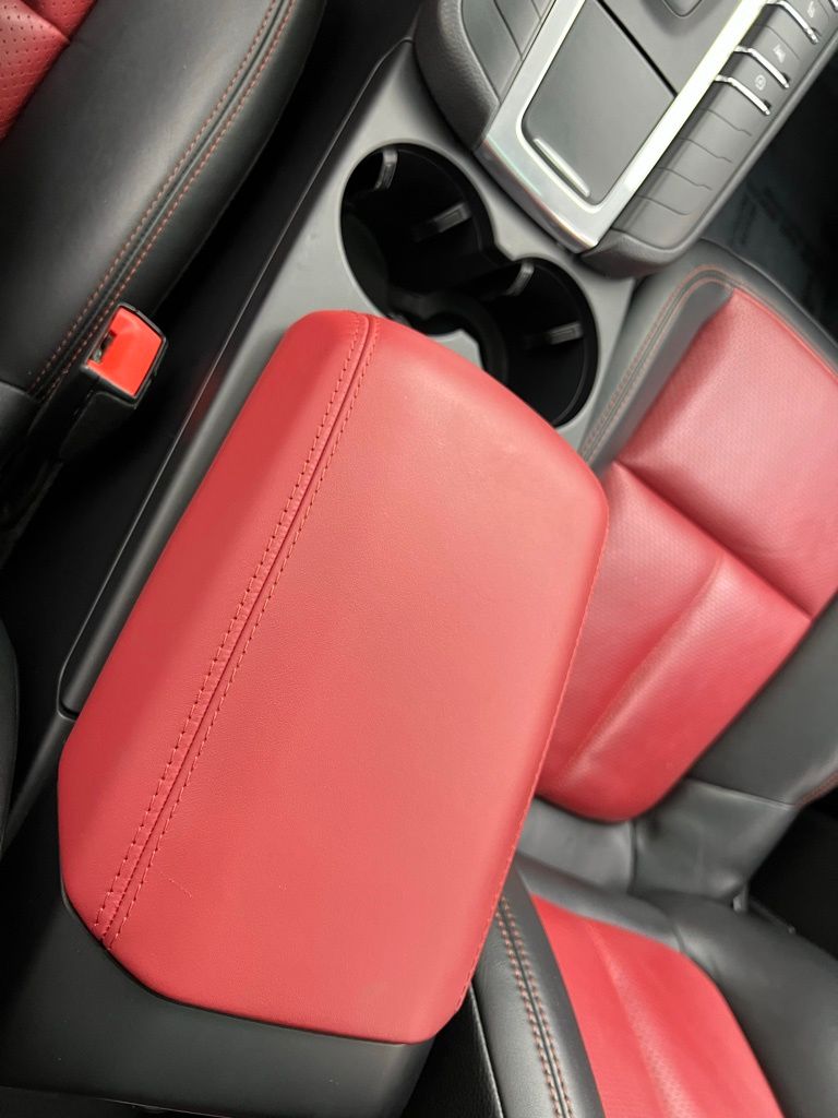 2021 Porsche Macan Base photo 16