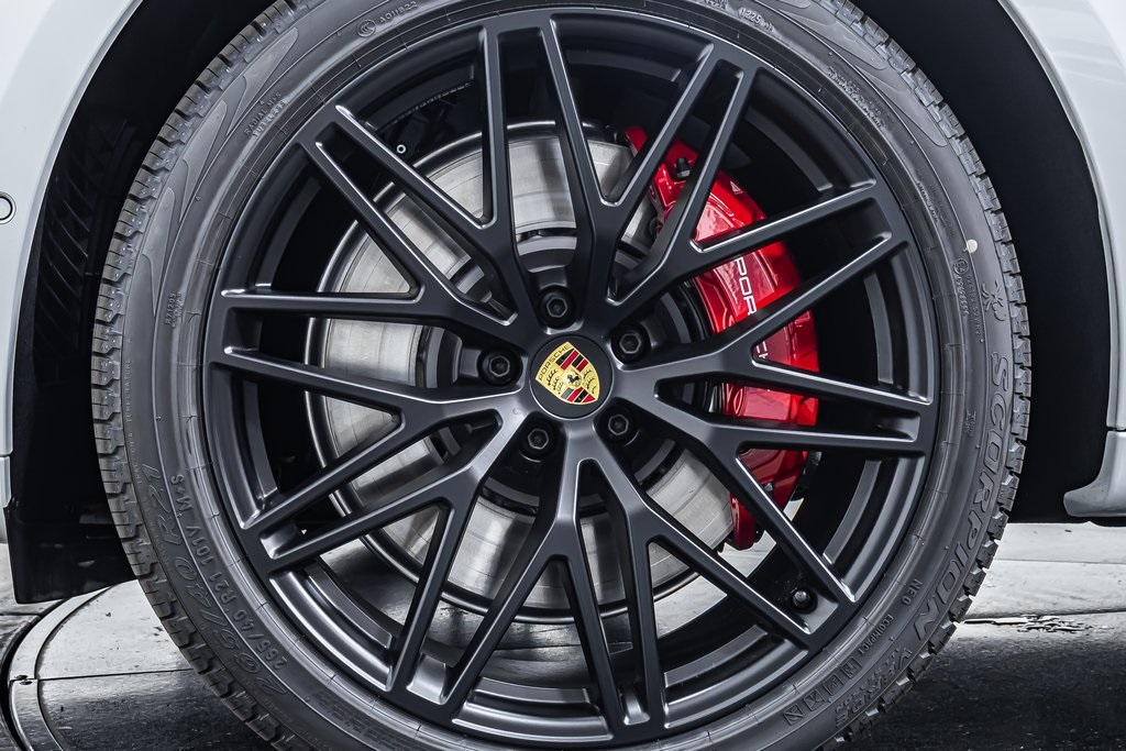 2025 Porsche Macan GTS photo 21