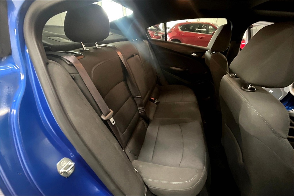 2017 Chevrolet Cruze LT photo 27