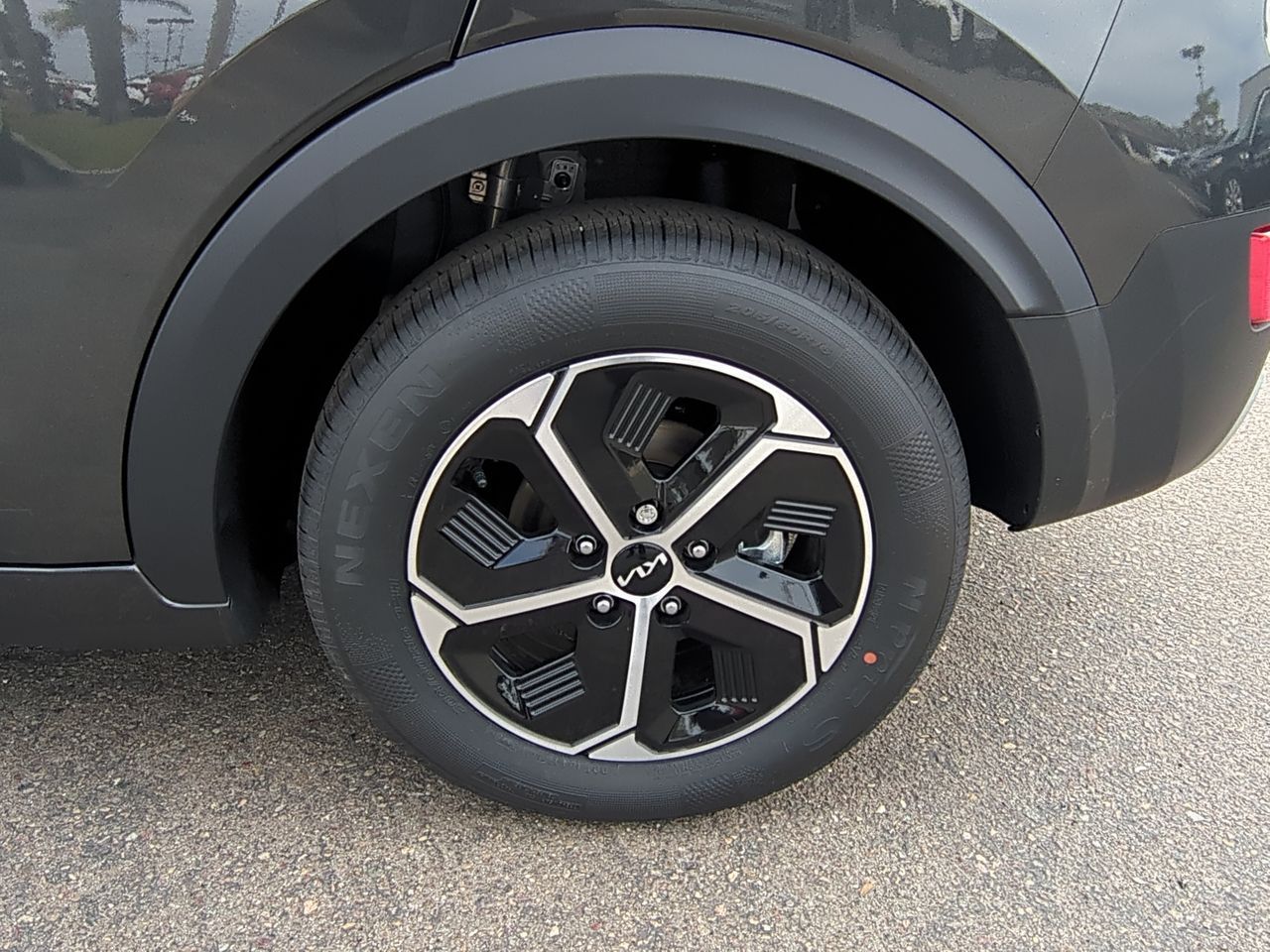2025 Kia Niro EX photo 29