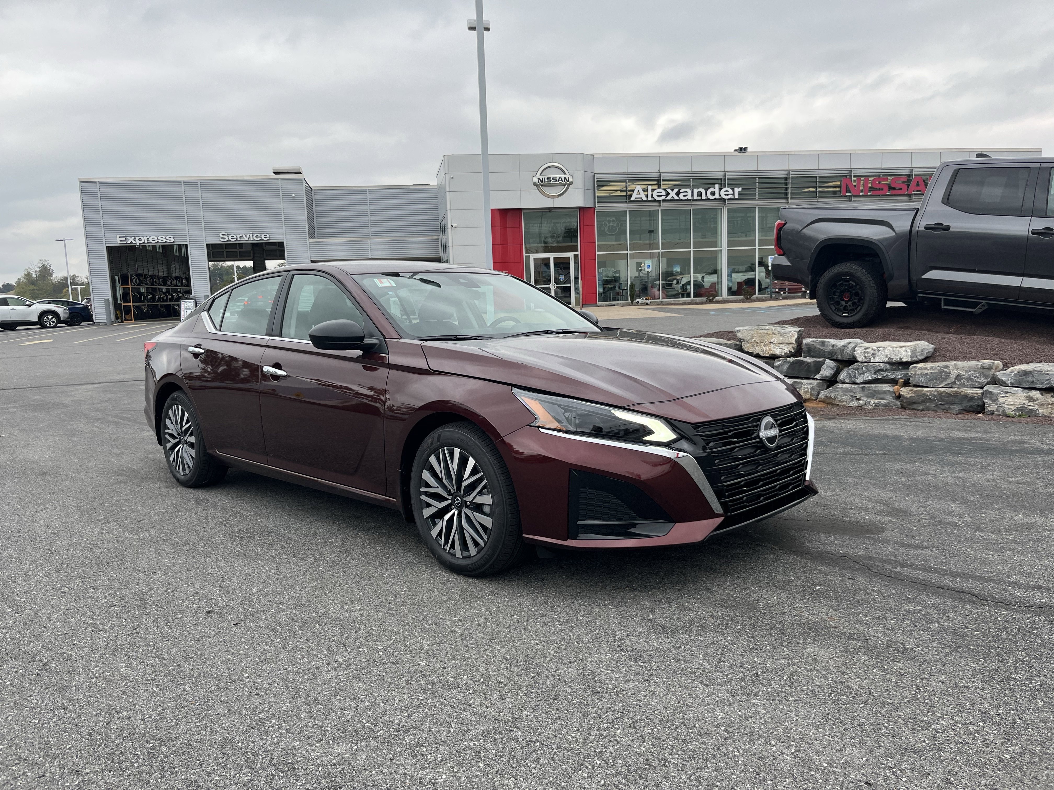 2025 Nissan Altima SV's photo