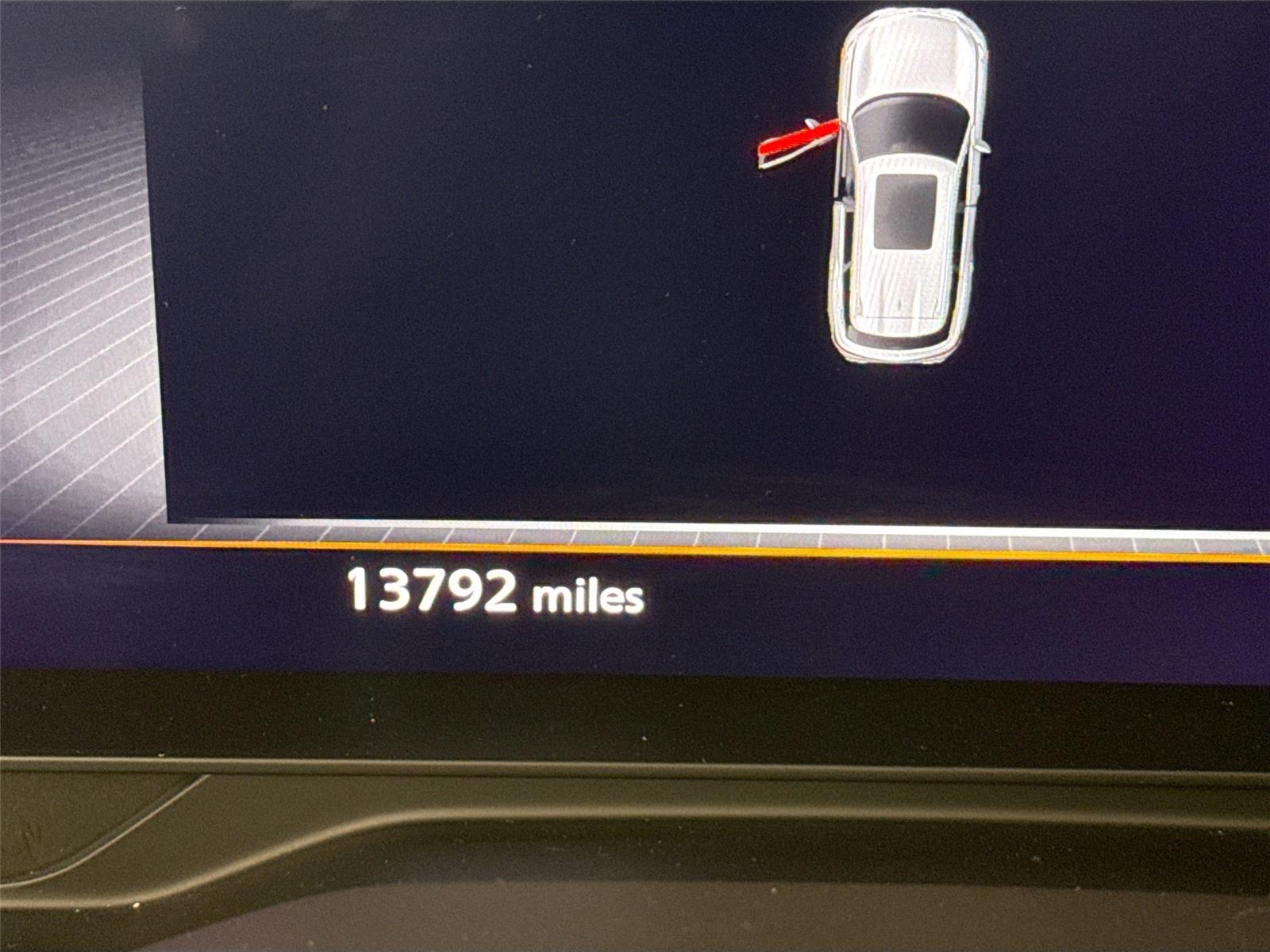 2022 Infiniti QX60 Luxe photo 13