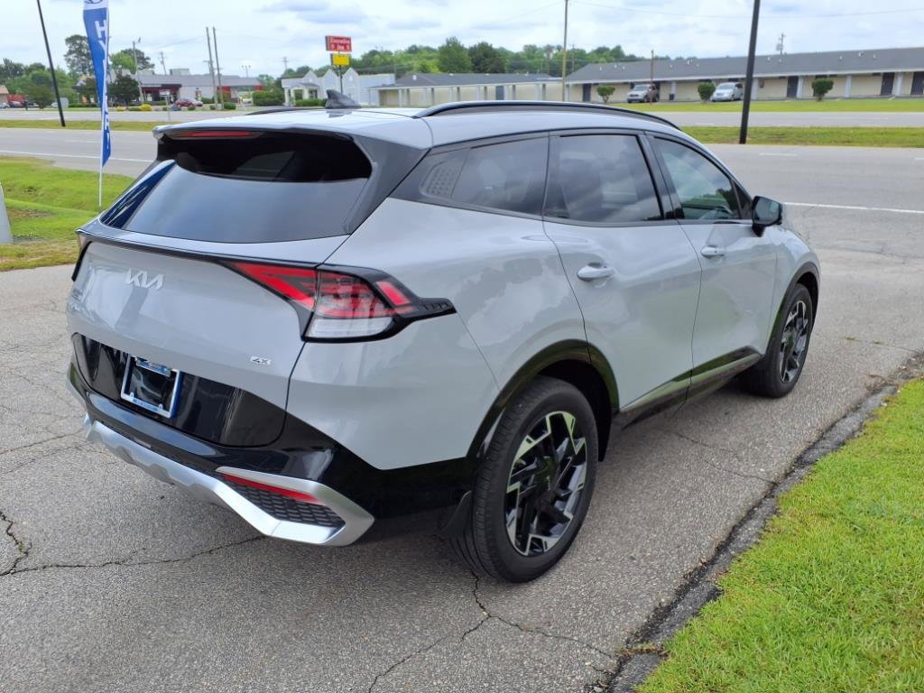 2024 Kia Sportage photo 3