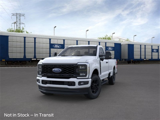 2025 Ford F-350 photo 2