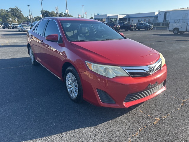 2013 Toyota Camry LE photo 6