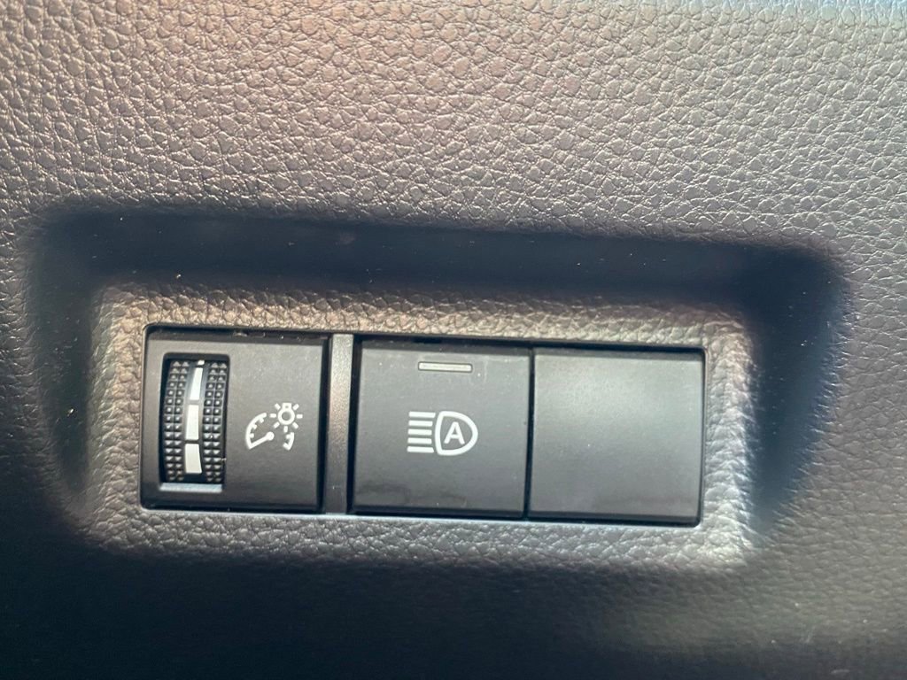 2022 Toyota RAV4 Hybrid XLE photo 20