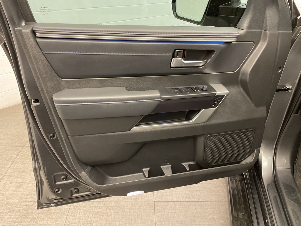 2024 Toyota Sequoia Platinum photo 17