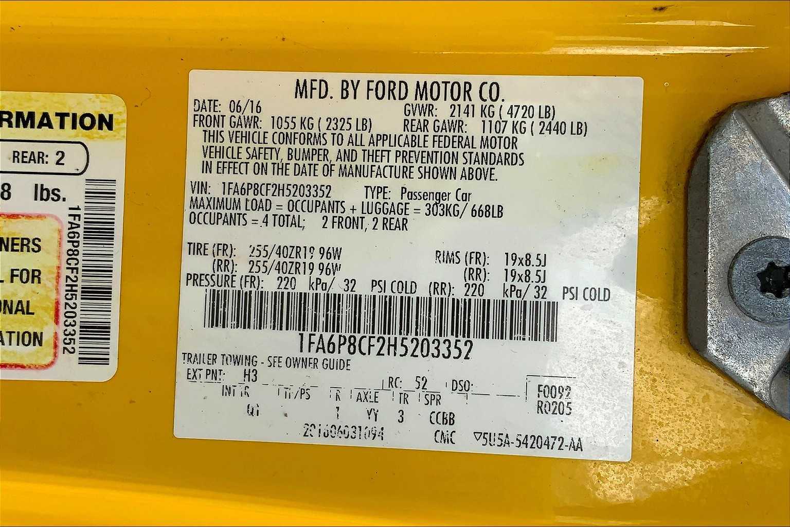 2017 Ford Mustang GT photo 27