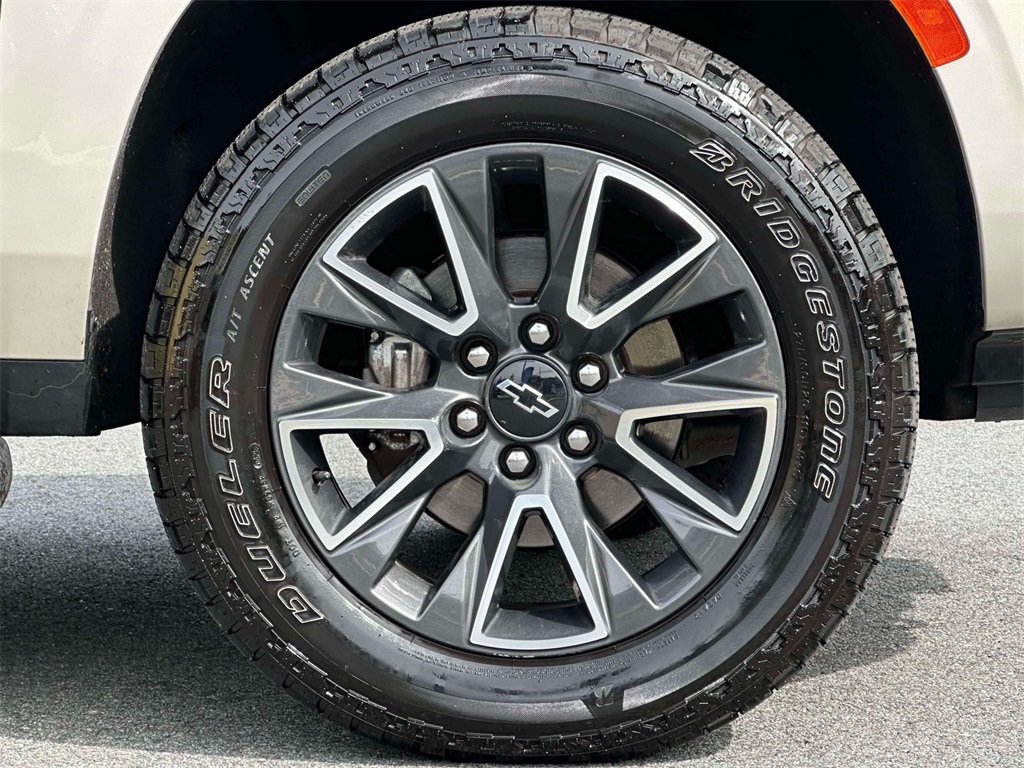 2021 Chevrolet Suburban Z71 photo 7