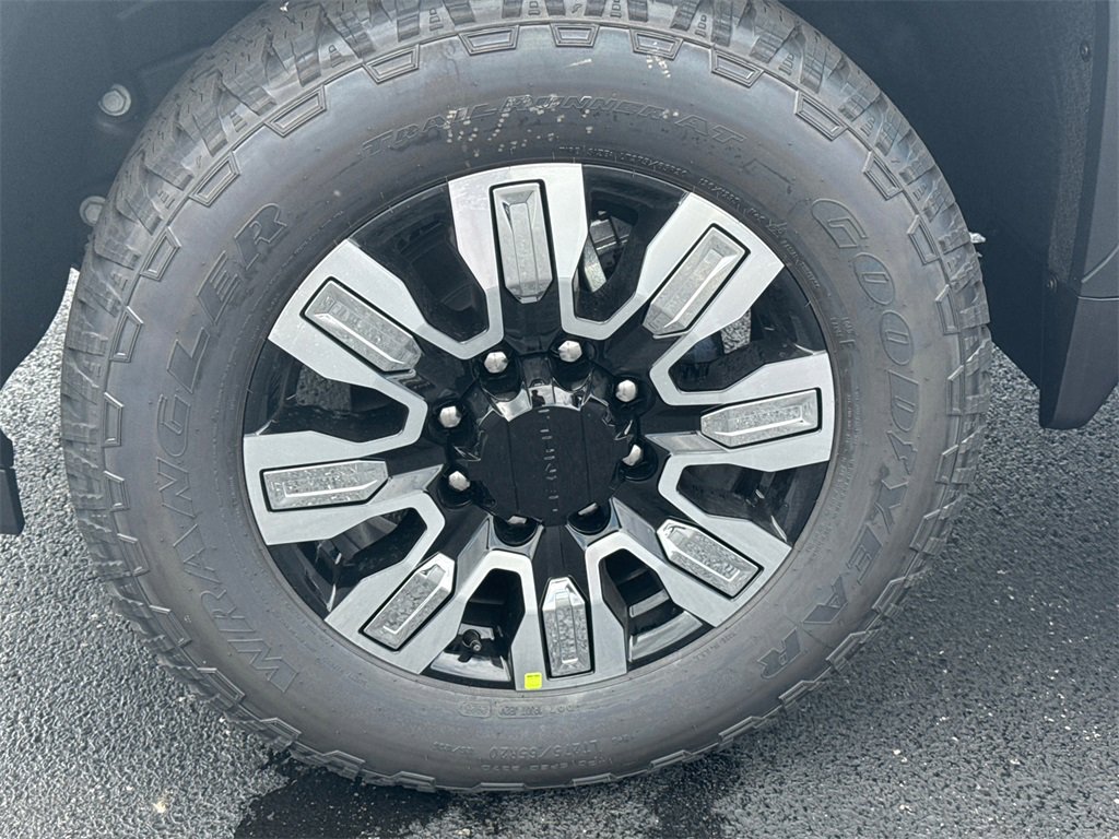 2026 Gmc Sierra 2500 Denali photo 11