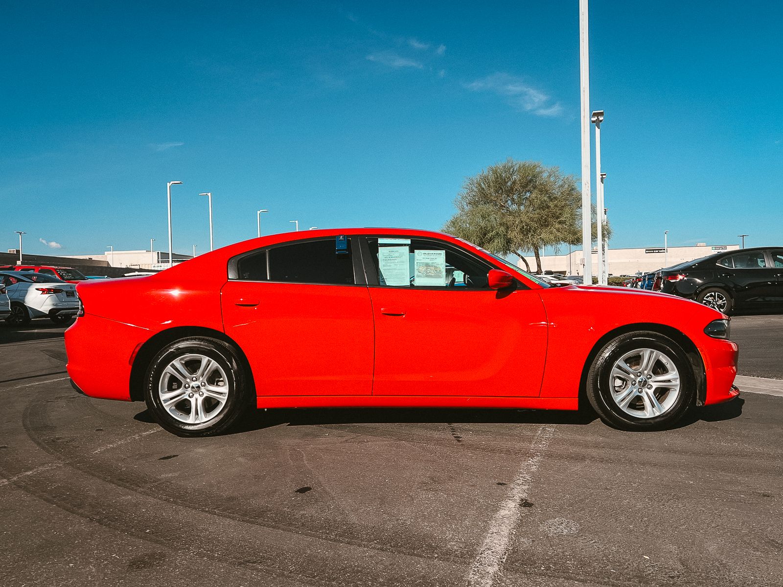 2022 Dodge Charger SXT photo 8