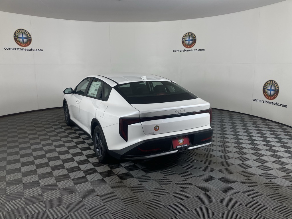 2025 Kia K4 LXS photo 9