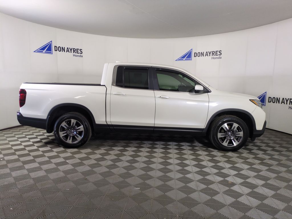 2019 Honda Ridgeline RTL photo 5