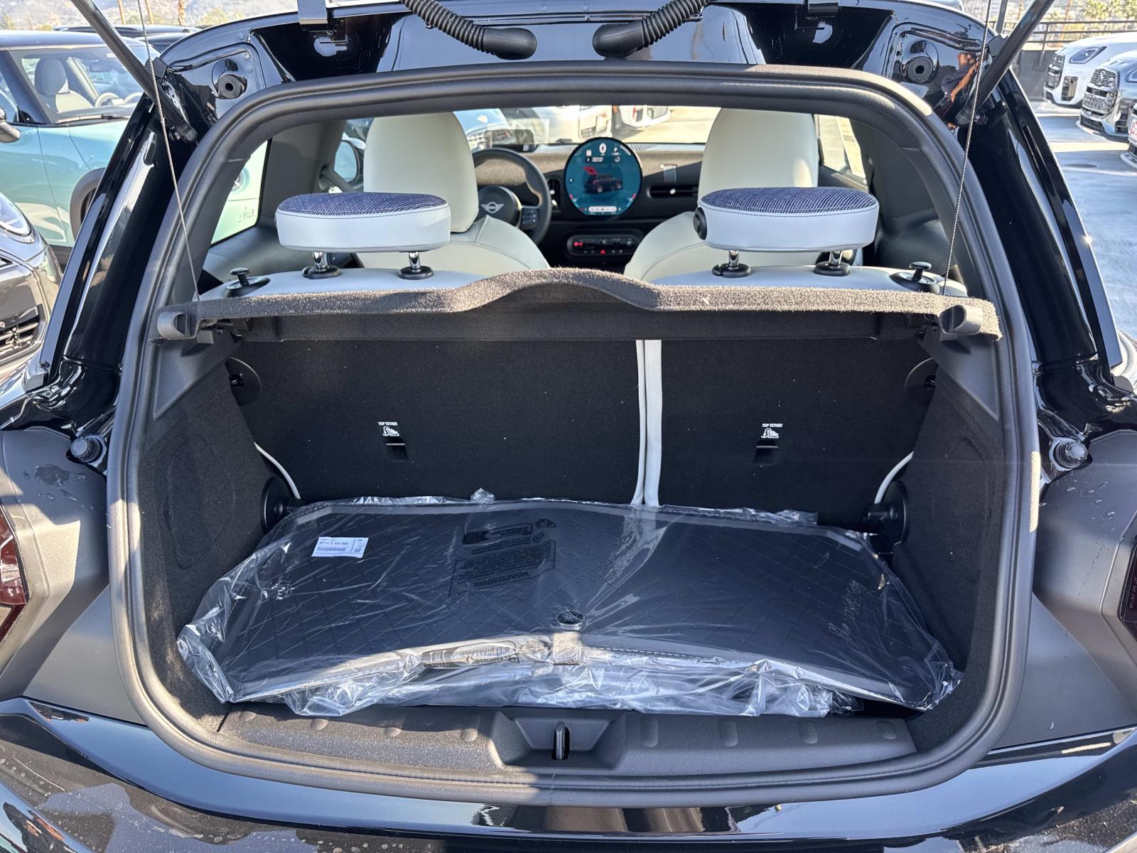 2026 Mini Cooper 2 Door Hardtop Signature photo 2