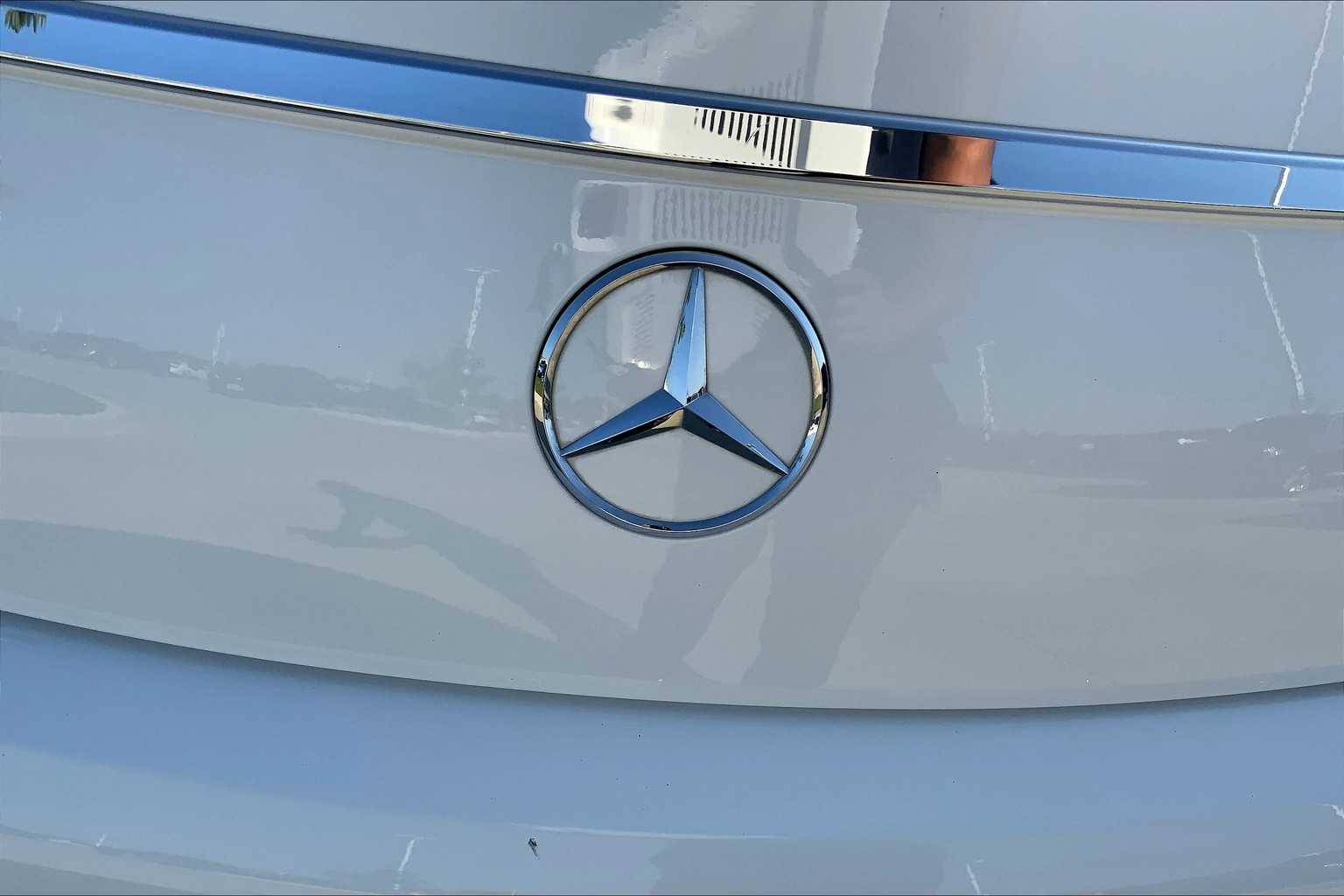 2019 Mercedes Benz C 300 photo 28