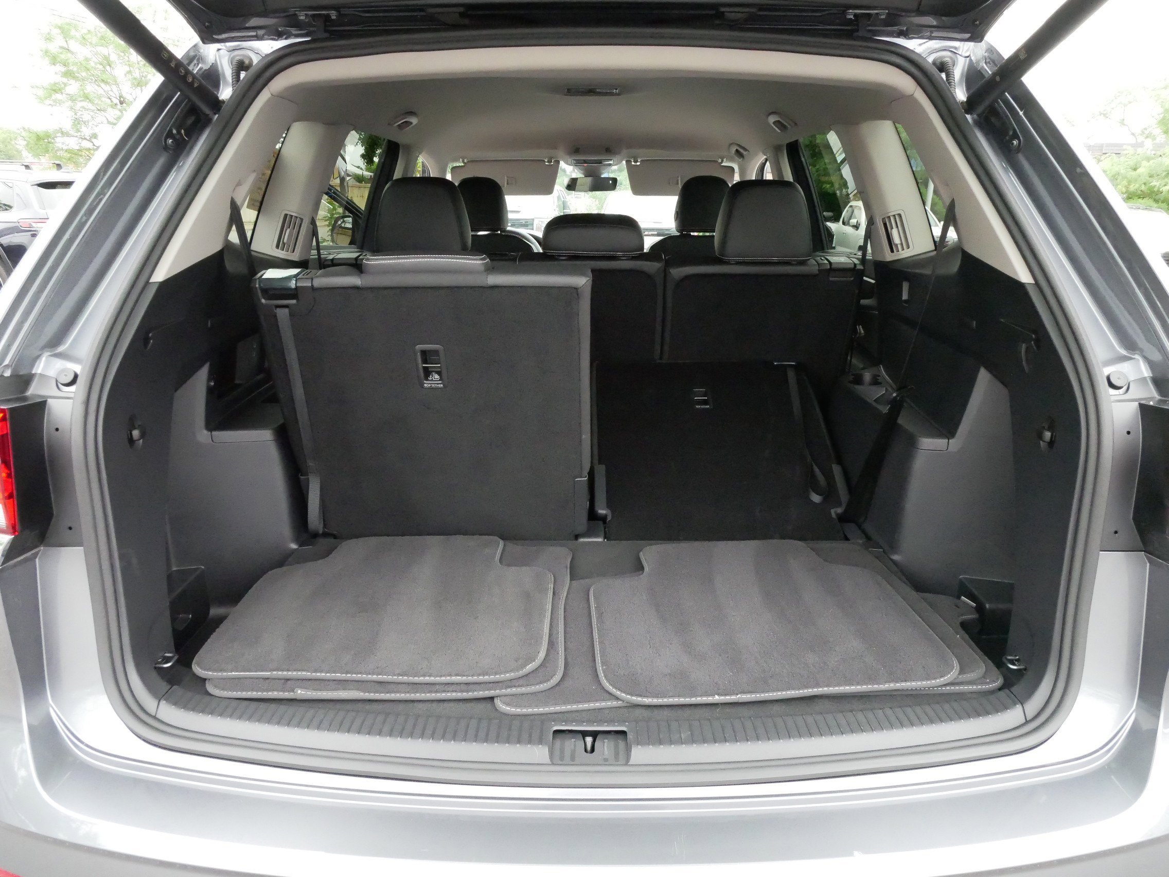 2024 Volkswagen Atlas SE Technology photo 16