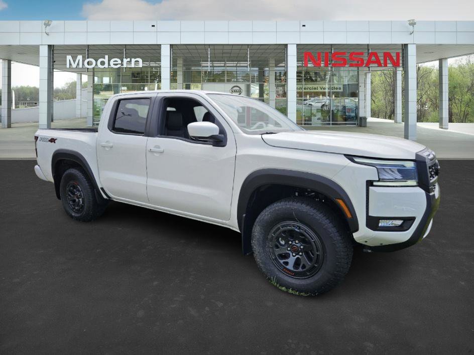 2025 Nissan Frontier Crew Cab PRO-4X photo 2