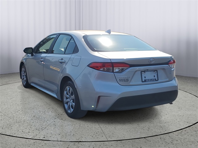 2023 Toyota Corolla LE photo 3