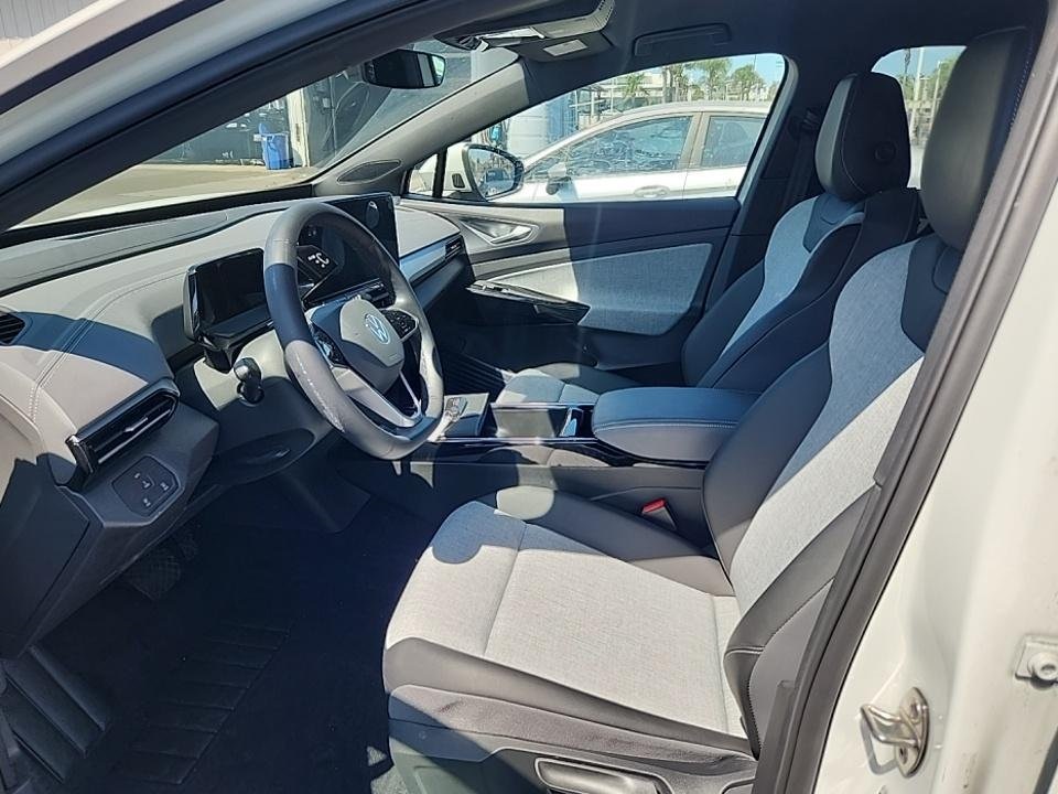 2023 Volkswagen ID.4 Standard photo 3
