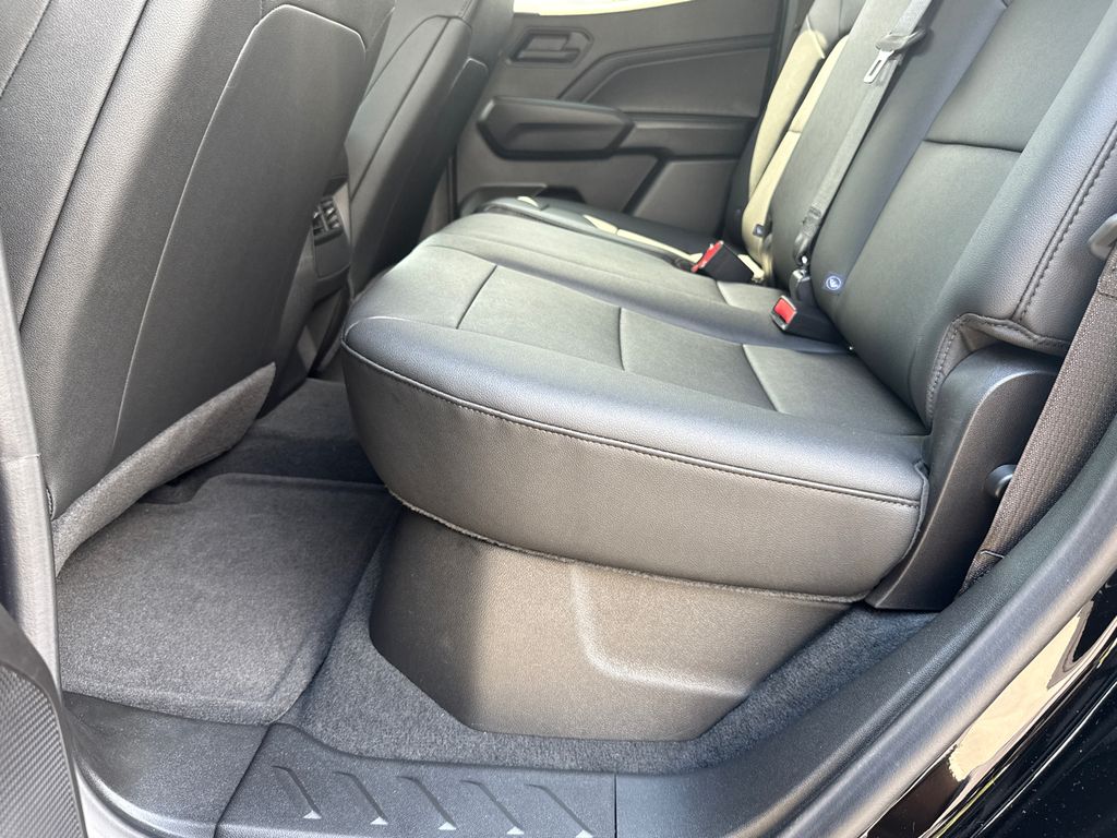 2025 Chevrolet Colorado Trail Boss photo 19