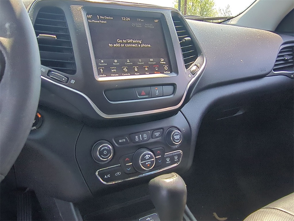 2022 Jeep Cherokee Trailhawk photo 22