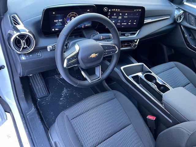 2026 Chevrolet Equinox LT photo 11