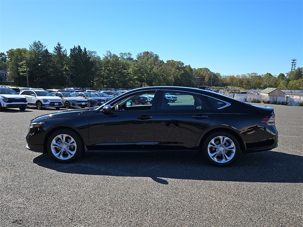 2023 Honda Accord LX photo 3