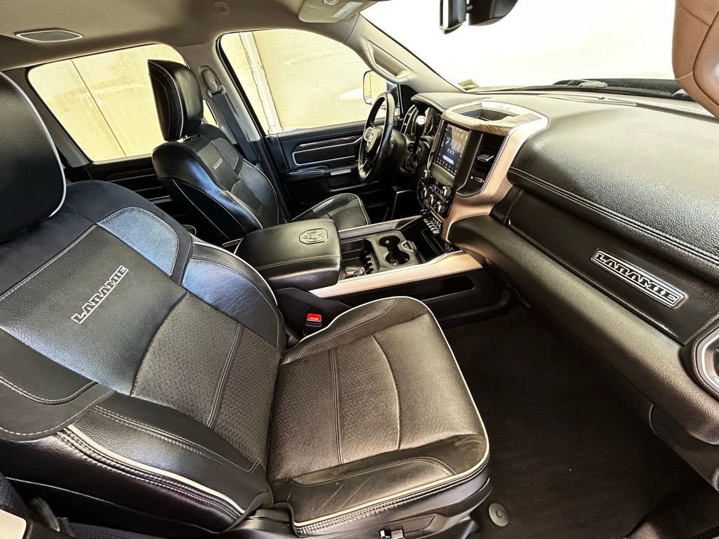 2019 Ram 3500 Laramie photo 11