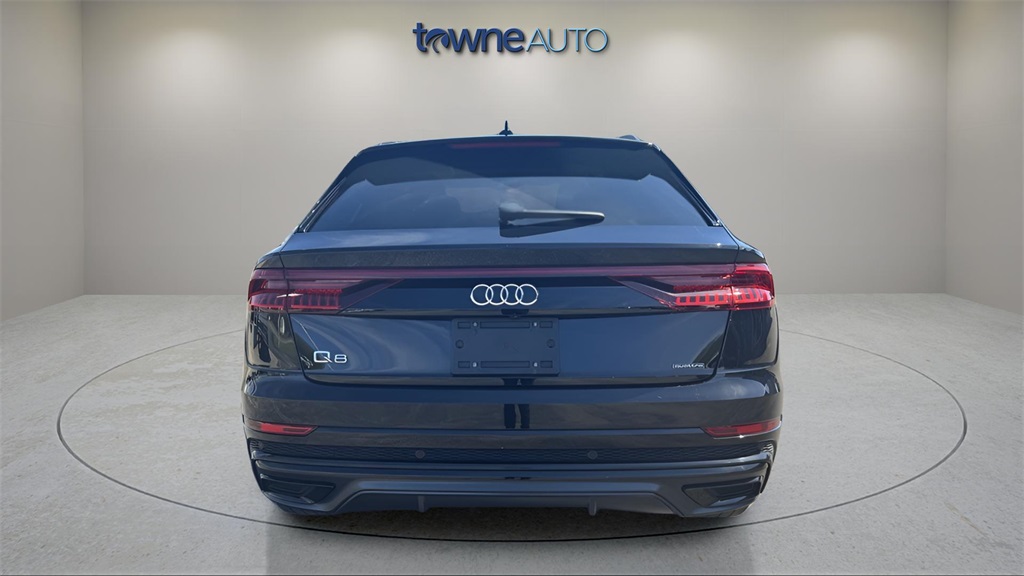 2022 Audi Q8 55 Premium Plus photo 4